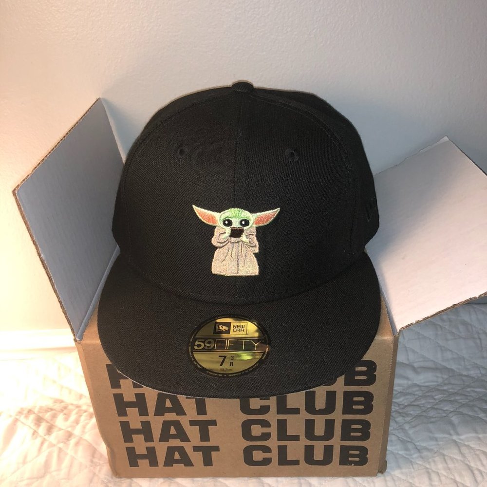 COPY - Fitted Cap Baby Yoda Drinking Soup